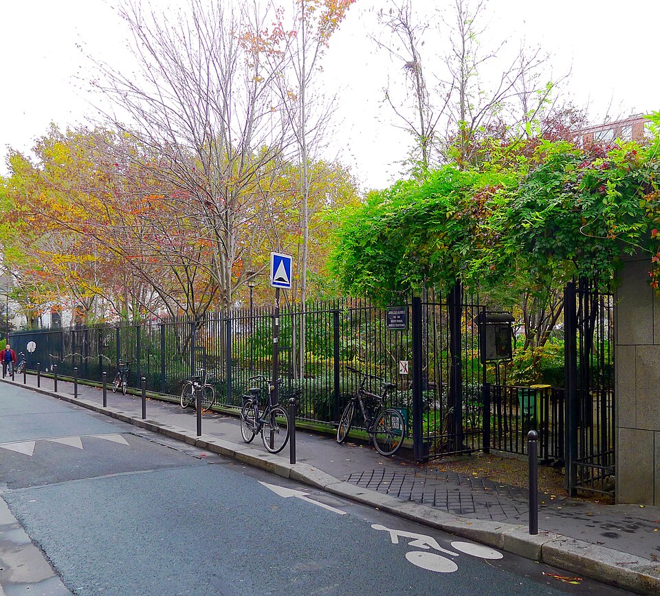 A photograph of square Louis-Majorelle