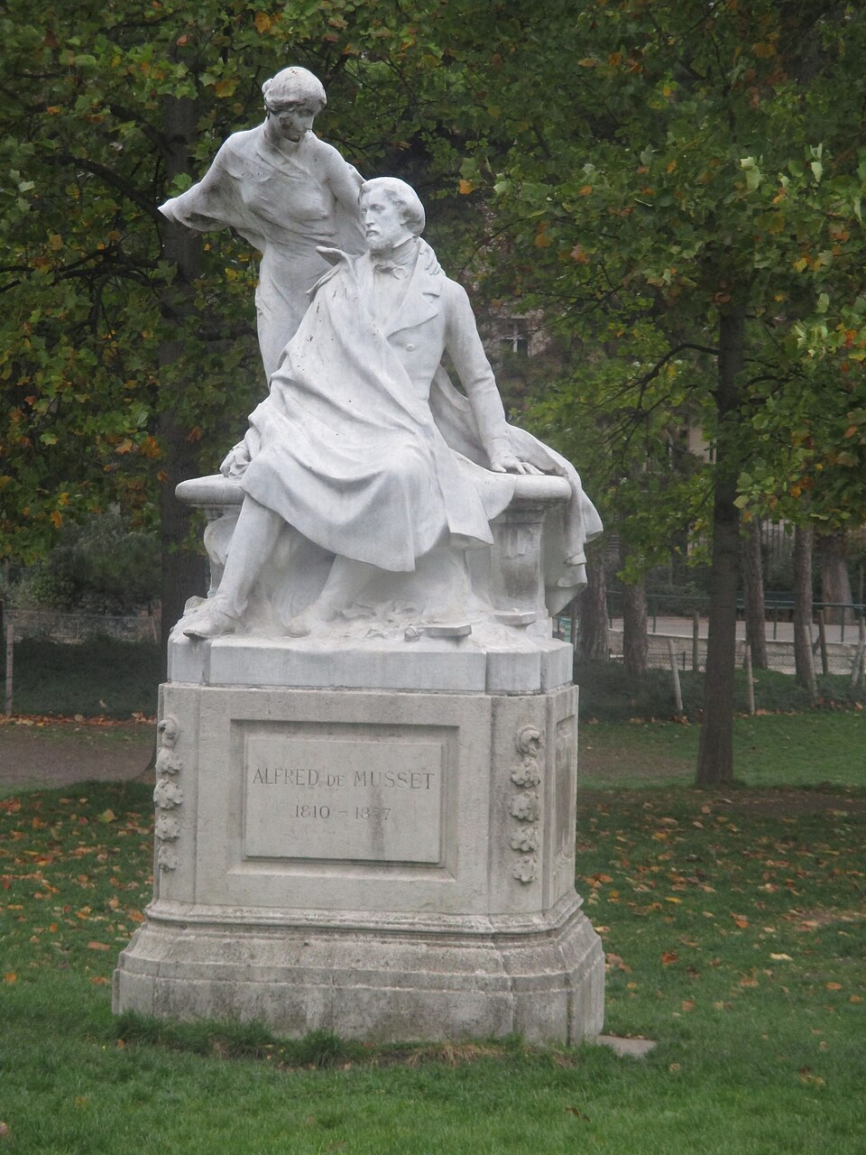 A photograph of Monument to Alfred de Musset