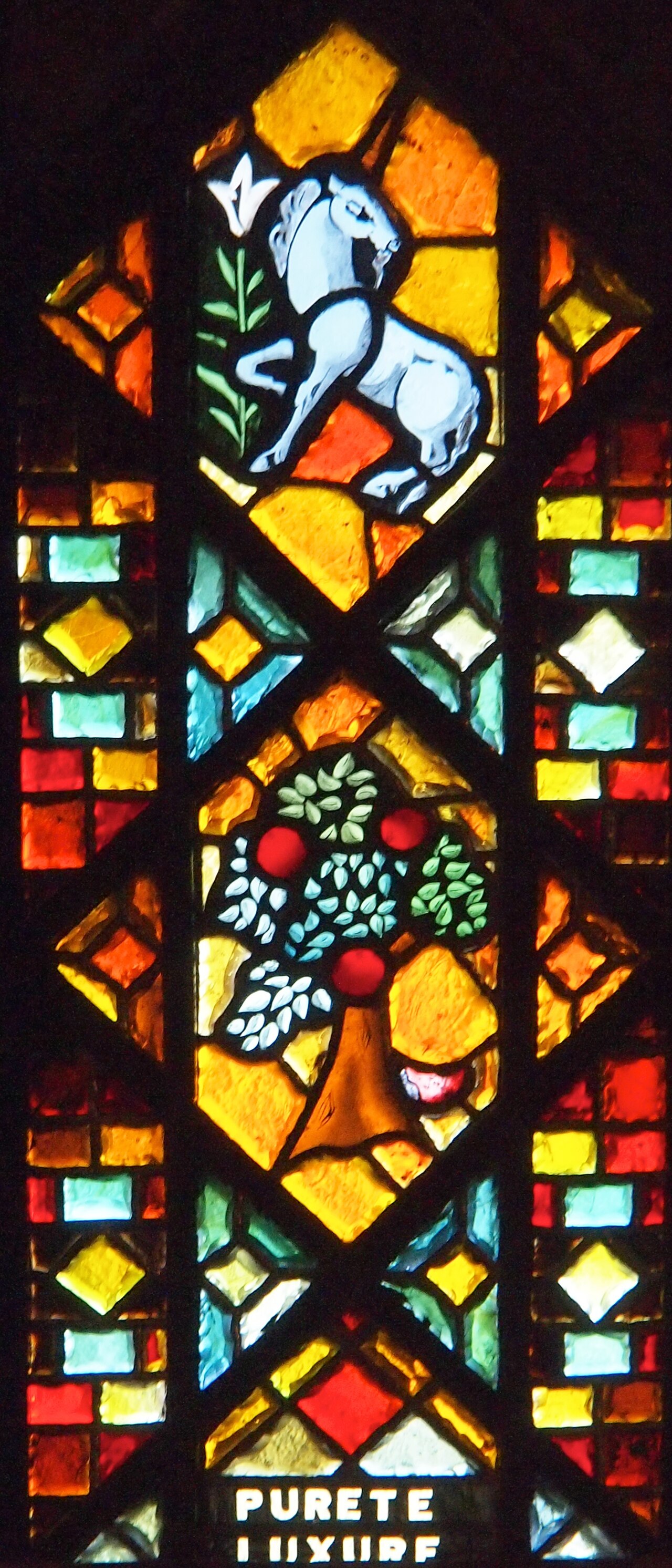 Une photographie de cathédrale Saint-Maron