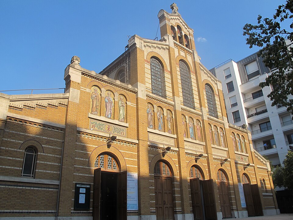 A photograph of Église Saint-Honoré-d'Eylau, avenue Raymond-Poincaré