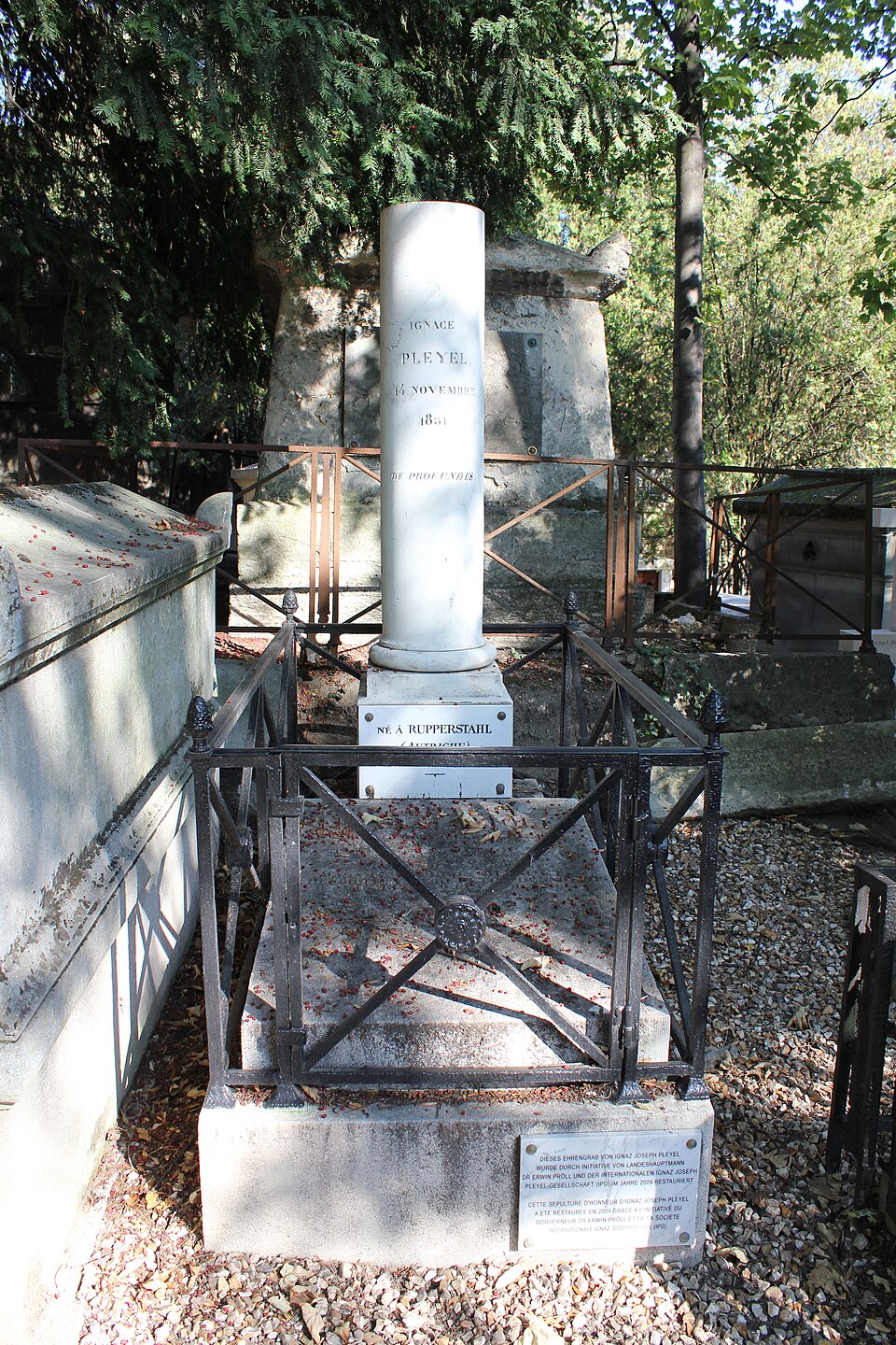 A photograph of Grave of Ignace Pleyel