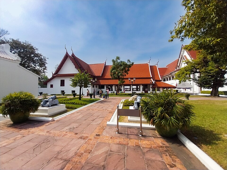 A photograph of Phra Racha Wang Derm