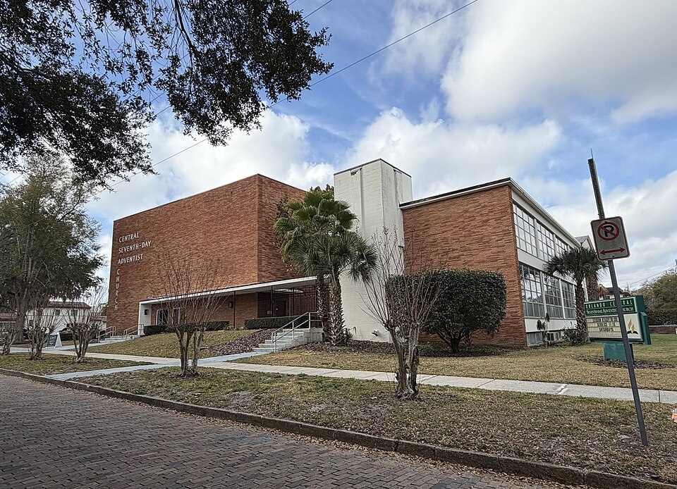 A photograph of Central Seventh Day Adventist Church
