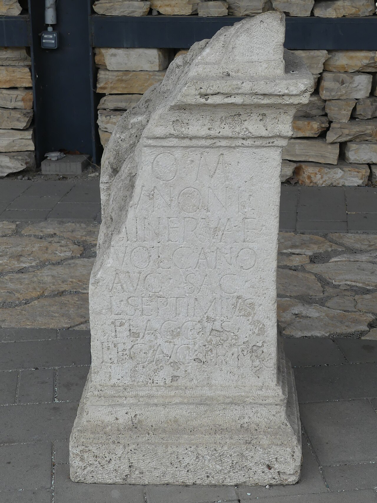 صورة AQUINCUM CASTRUM