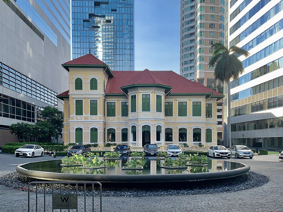 A photograph of Luang Sathorn Mansion
