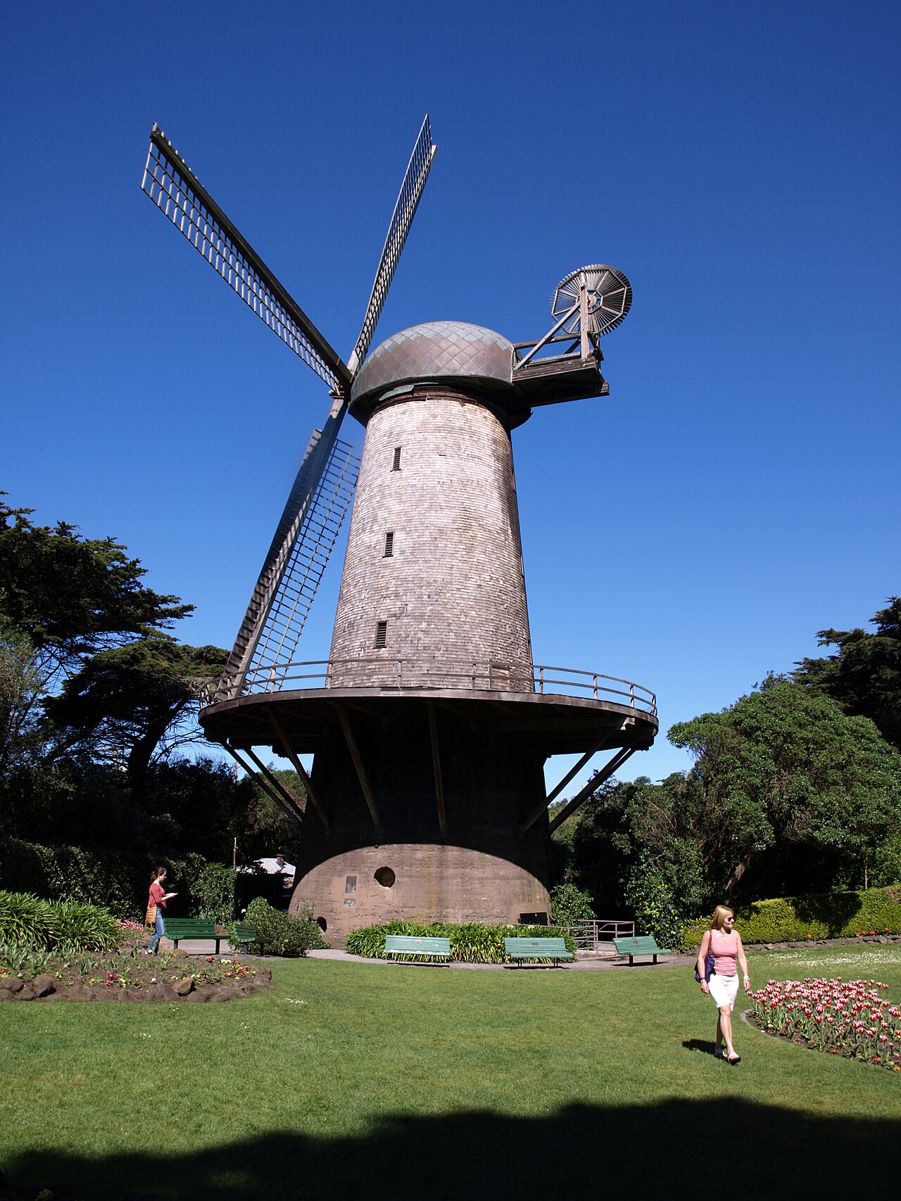 Dutch Windmill의 사진