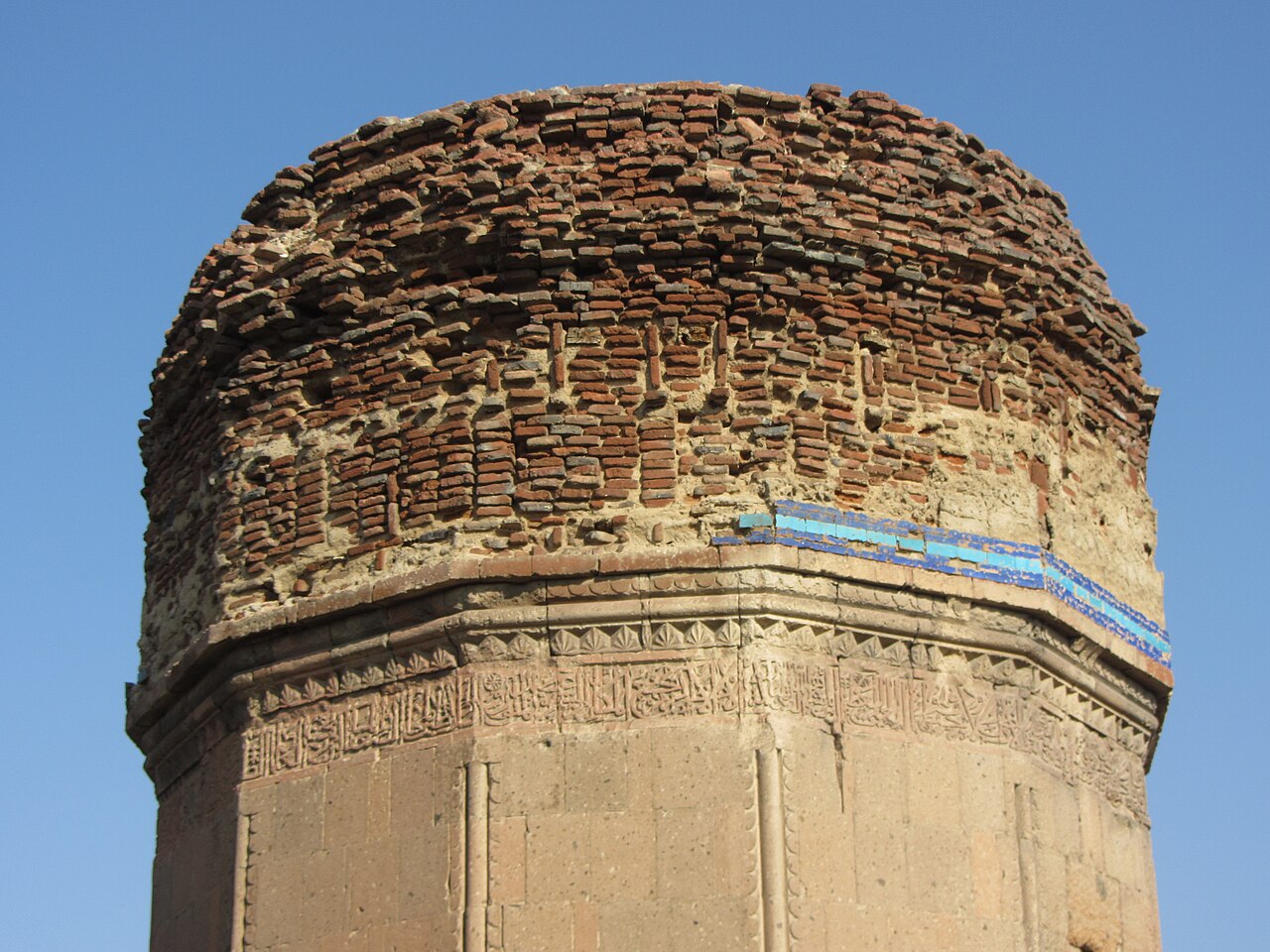 Una fotografia di Argavand Funerary Tower