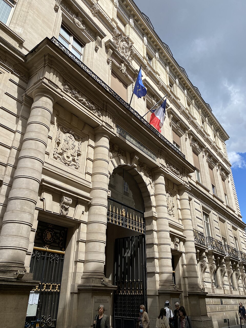 A photograph of Palais Cambon