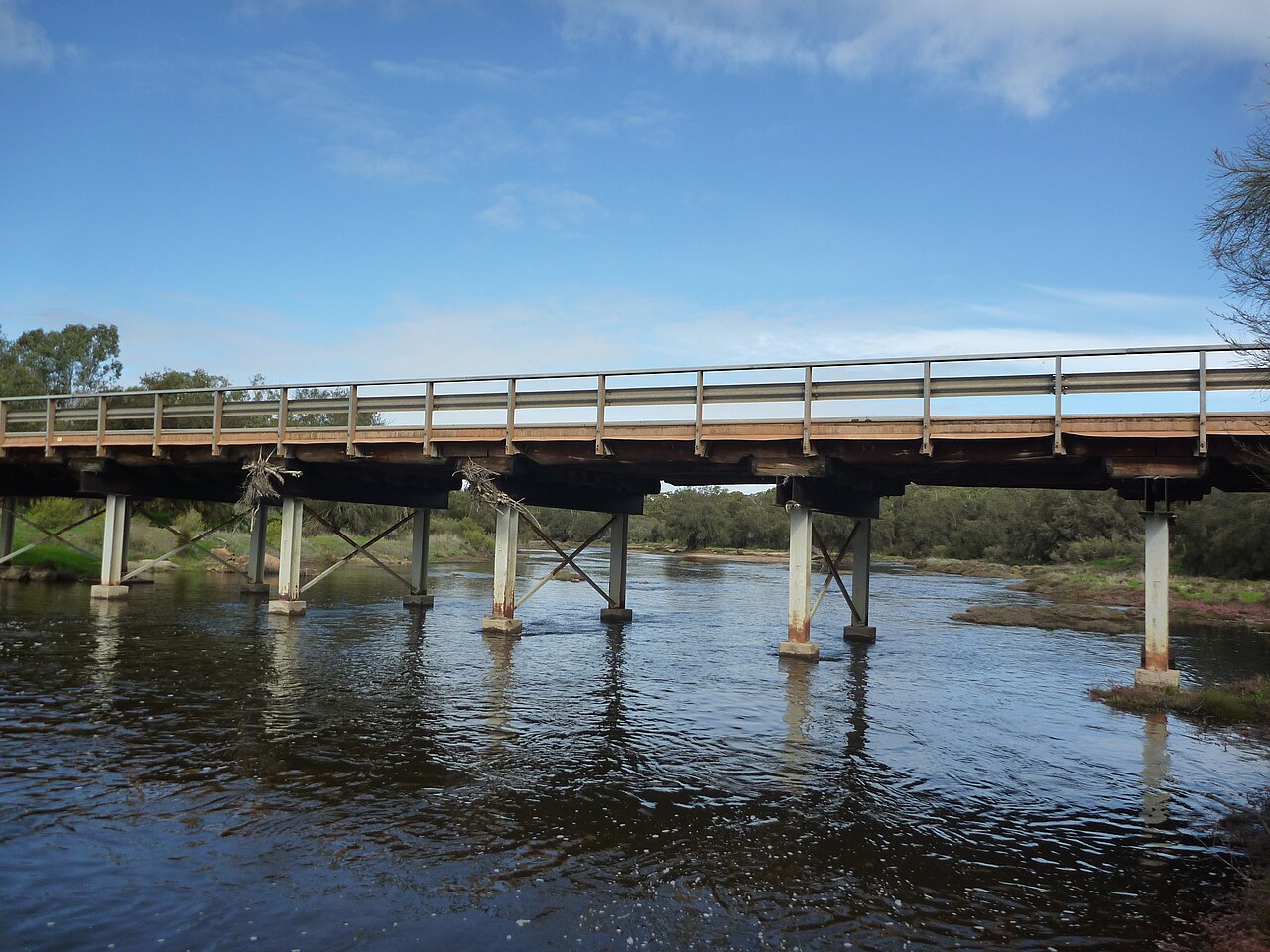 Una fotografia di Julimar Road Bridge