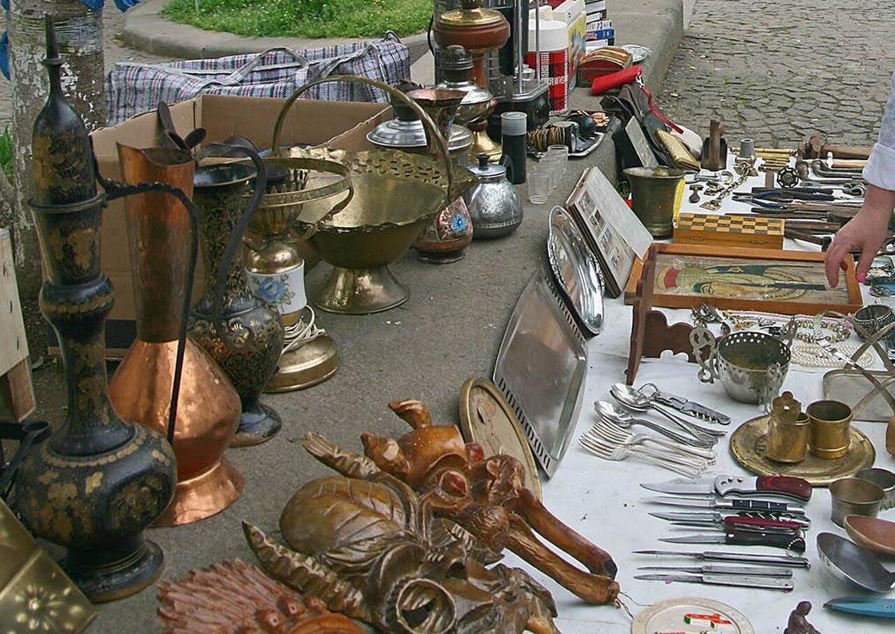Dry Bridge Market