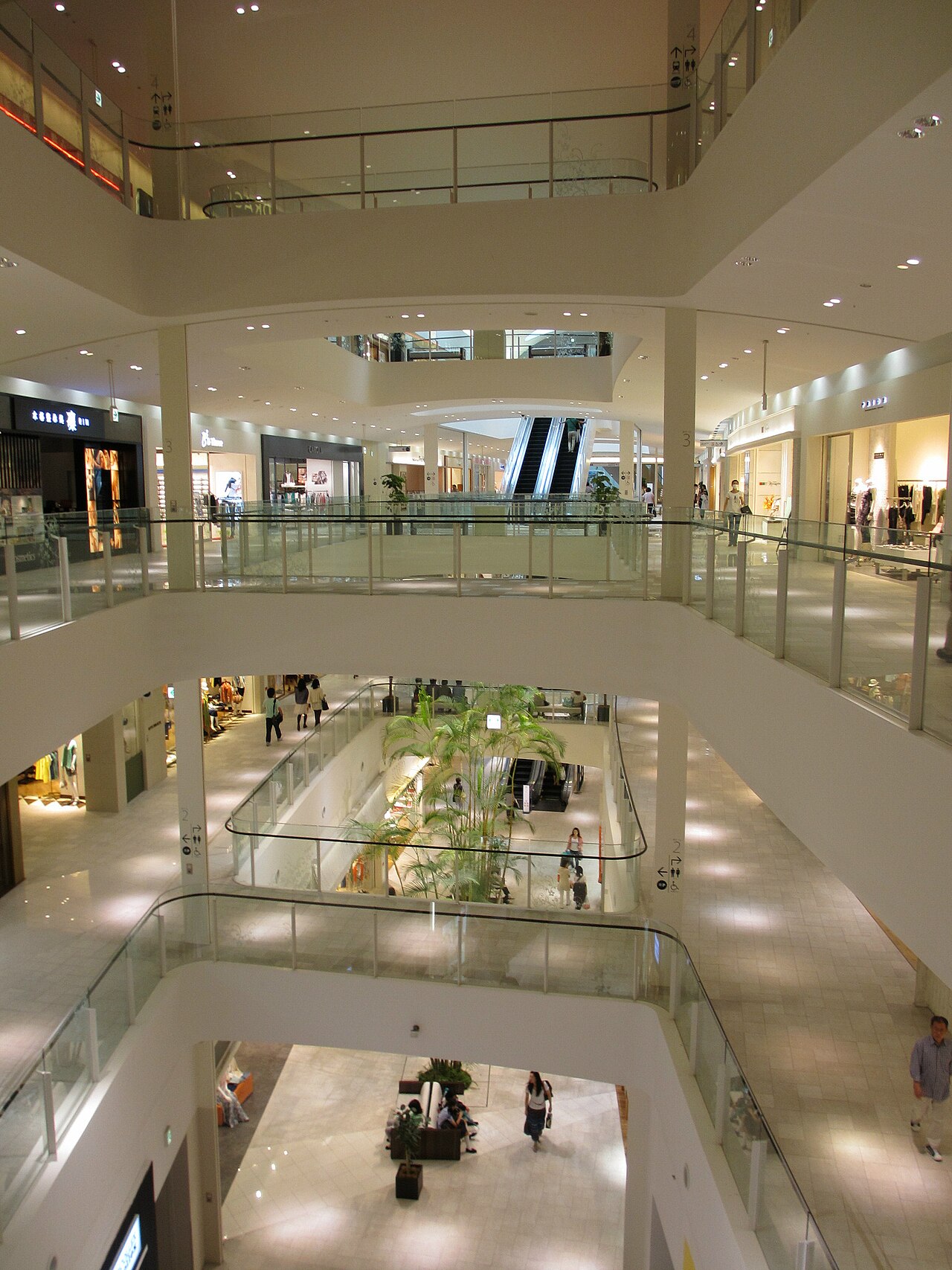 Hankyu Nishinomiya Gardens fotoğrafı
