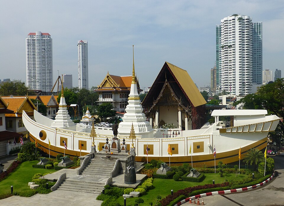 A photograph of Wat Yan Nawa