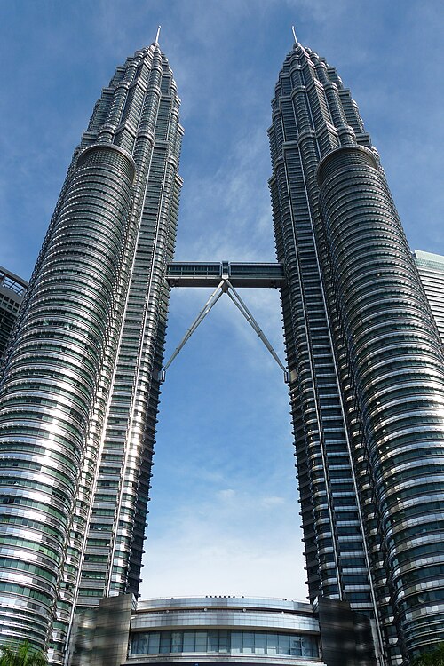 Petronas İkiz Kuleleri