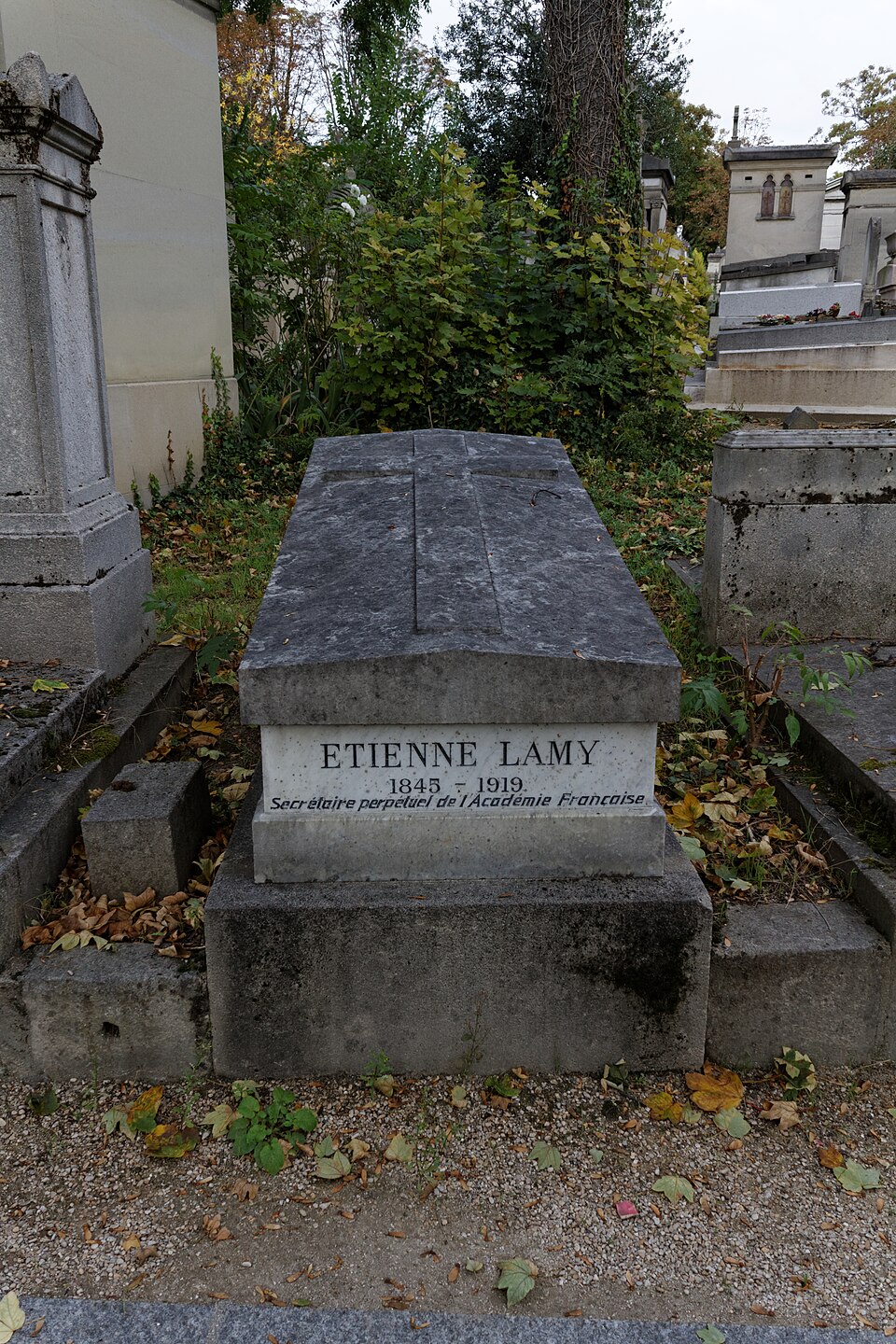 A photograph of Grave of Lamy