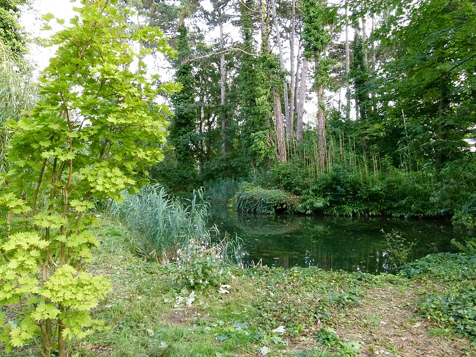 A photograph of Jardin d'agronomie tropicale
