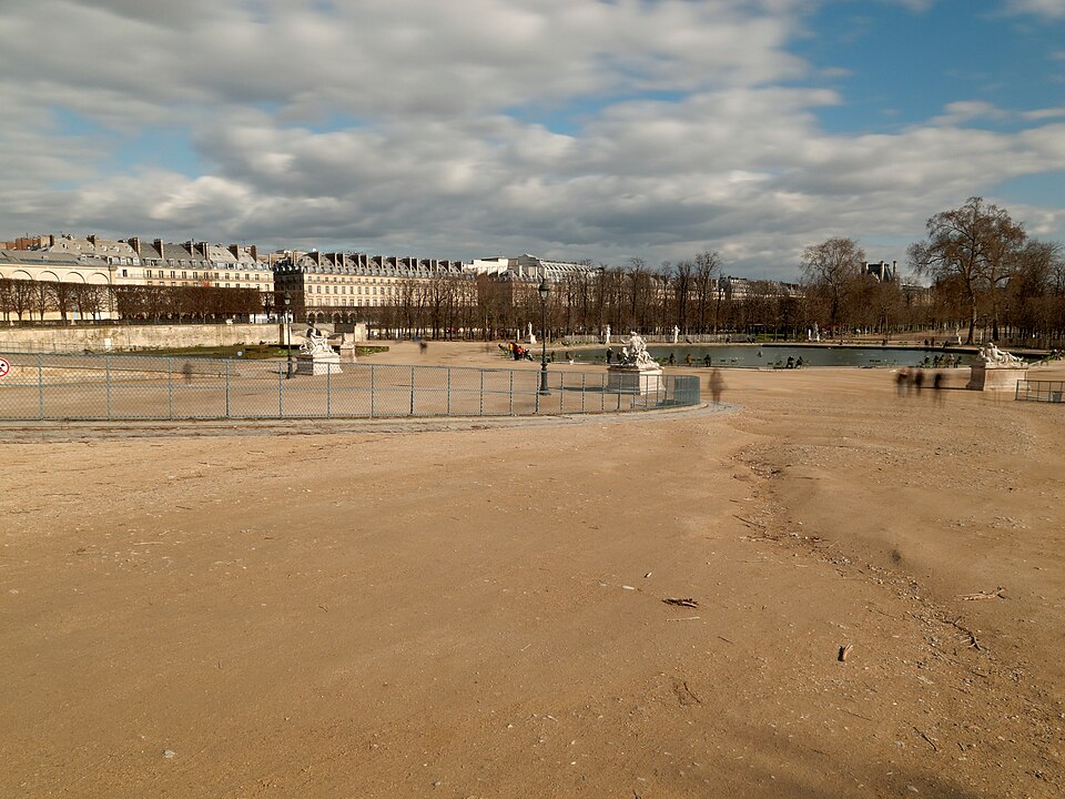 A photograph of Tuileries Garden