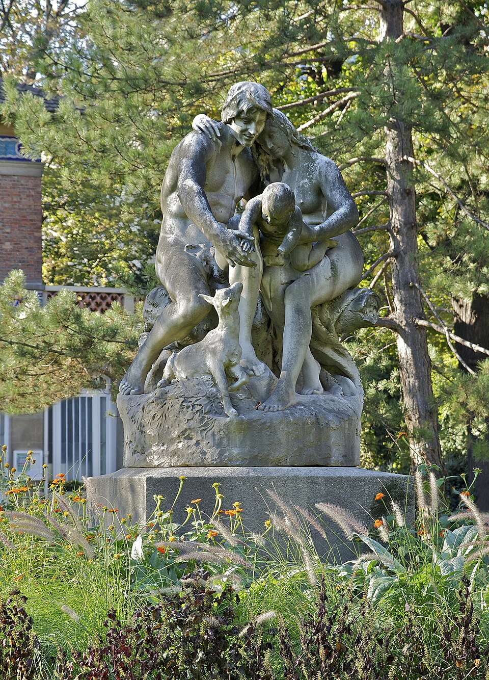 A photograph of Joies de la famille