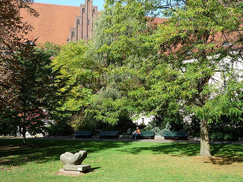 A photograph of Köllnischer Park