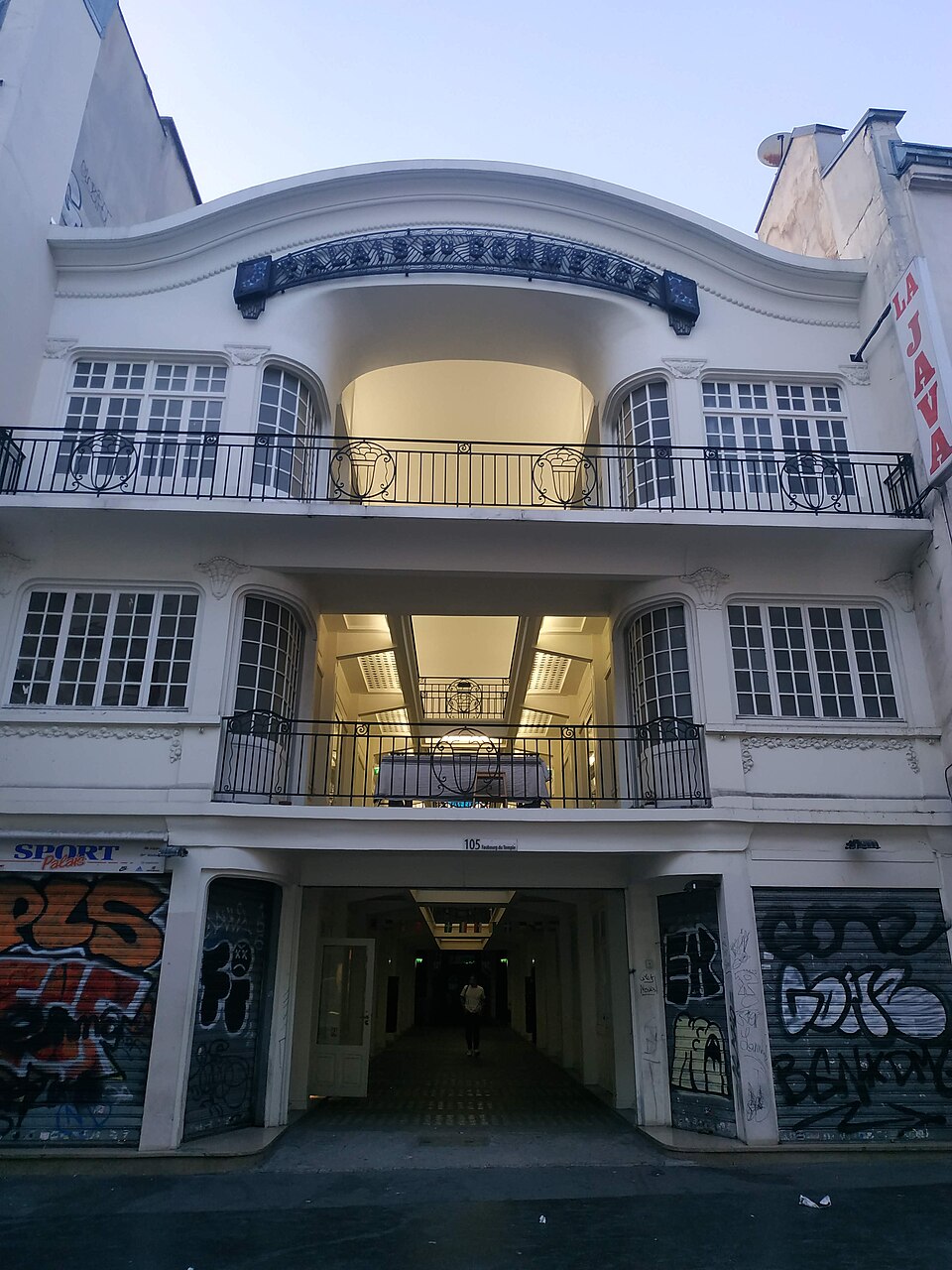 A photograph of La Java