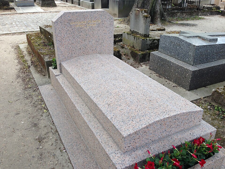 A photograph of Grave of Plante