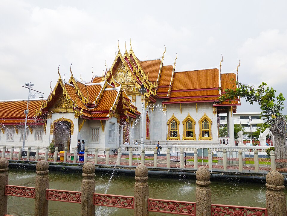 A photograph of Wat Benchamabophit
