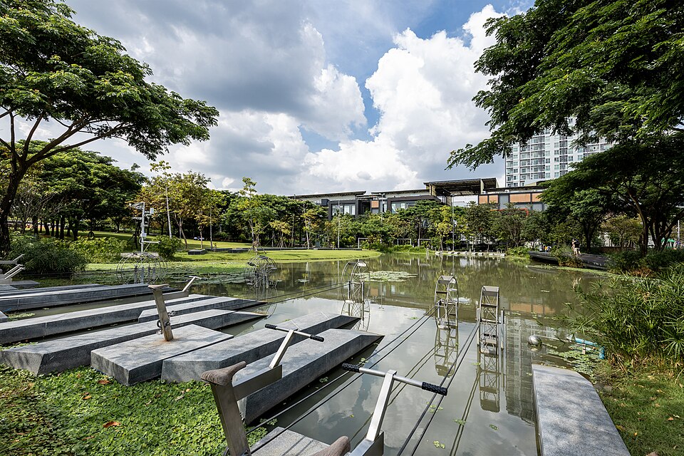 A photograph of Chulalongkorn University Centenary Park