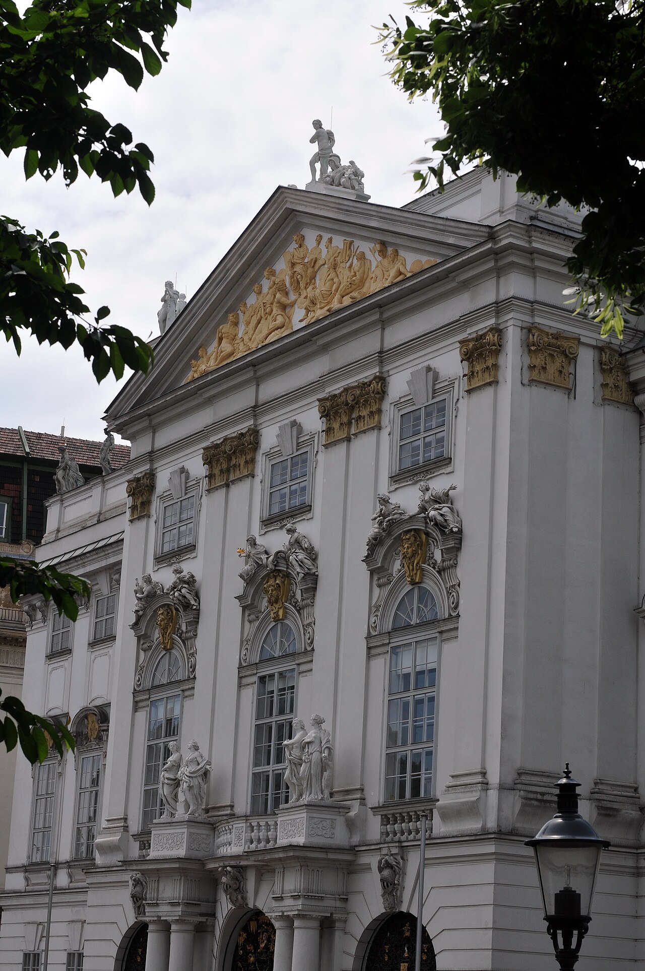 Palais Trautson fotoğrafı