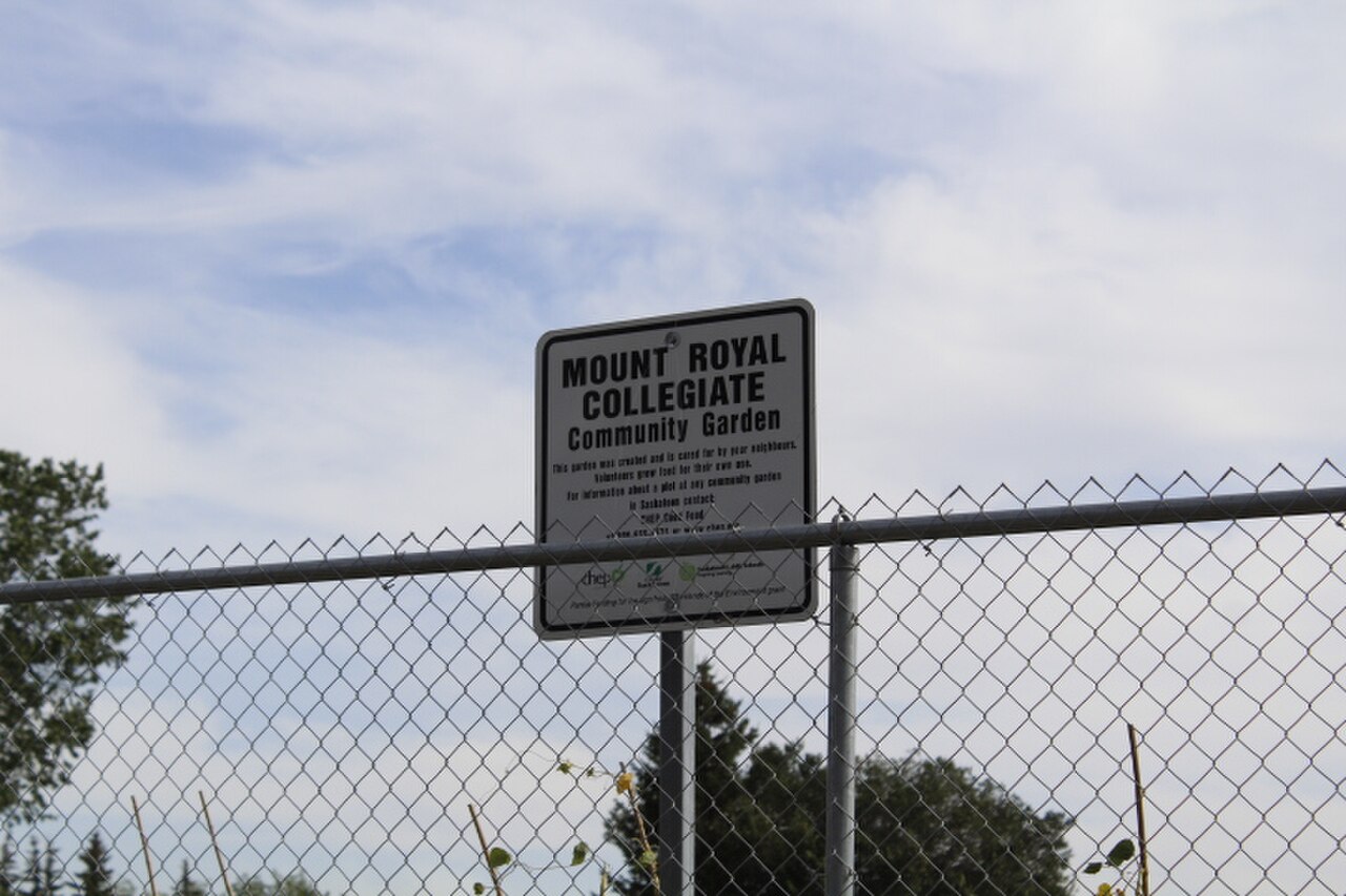 Canada Royal High School