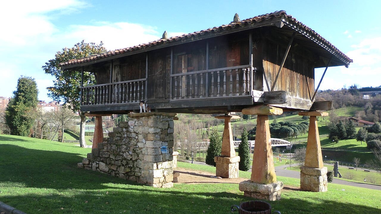 A photograph of Parque 232