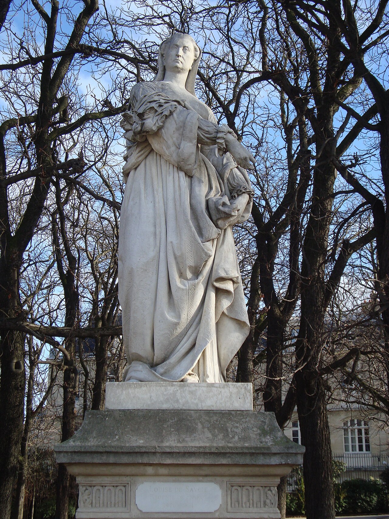 Louisa di Savoia Heykeli (Paris)