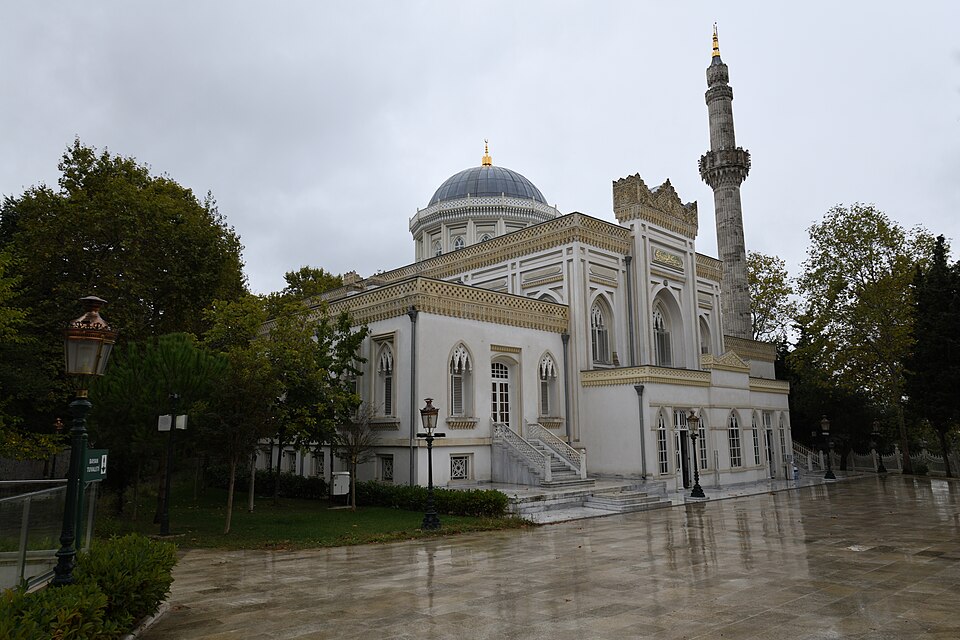 A photograph of Yıldız Camii