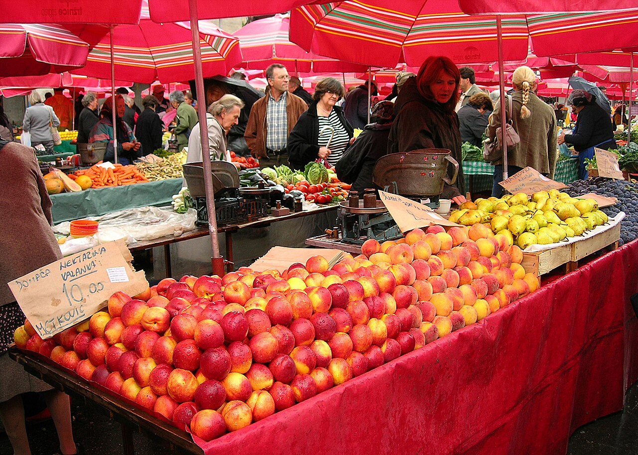 A photograph of Vegetable Market