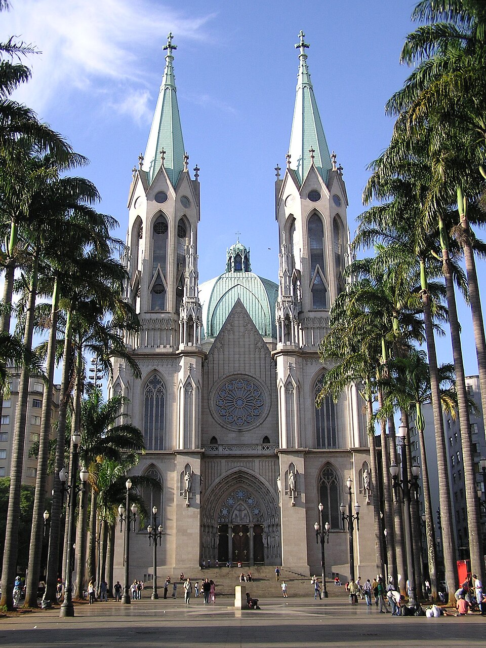 A photograph of São Paulo Cathedral