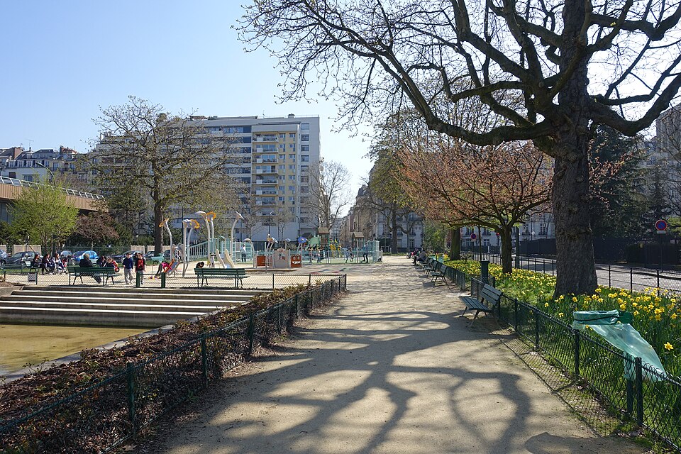 A photograph of jardin Claude-Debussy