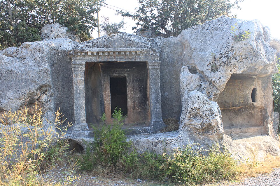 A photograph of Araxa