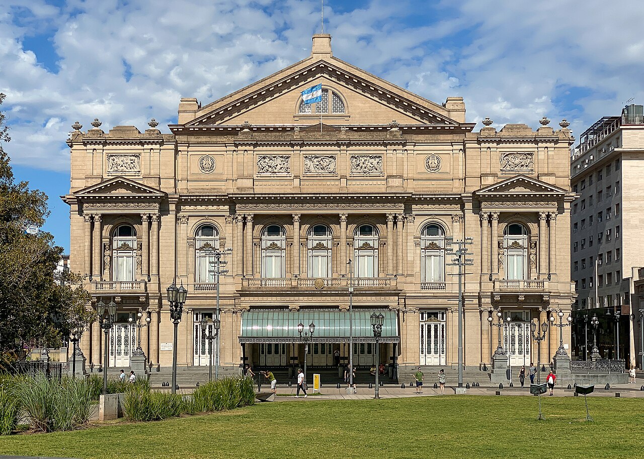 Colón Theater