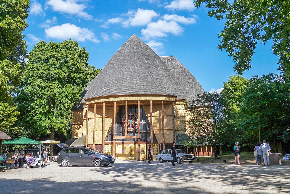 A photograph of Pagode de Vincennes