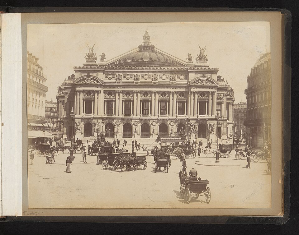 A photograph of Palais Garnier