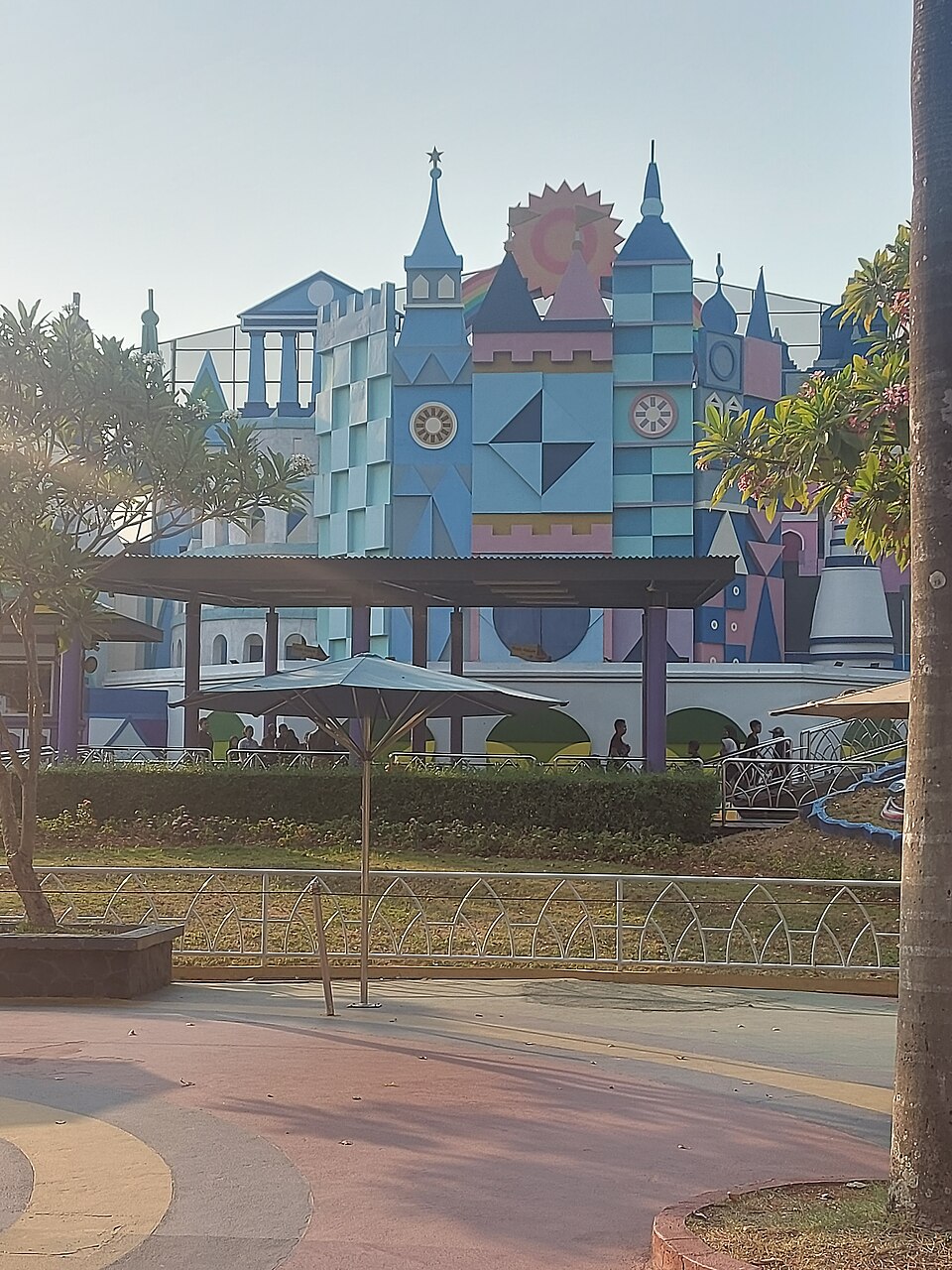 A photograph of Dunia Fantasi