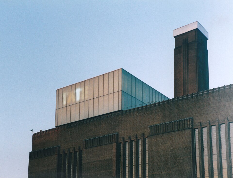 A photograph of Tate Modern