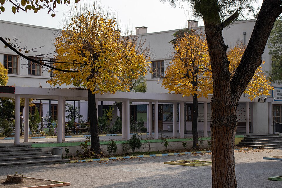 A photograph of Akhisar Halkevi Binası