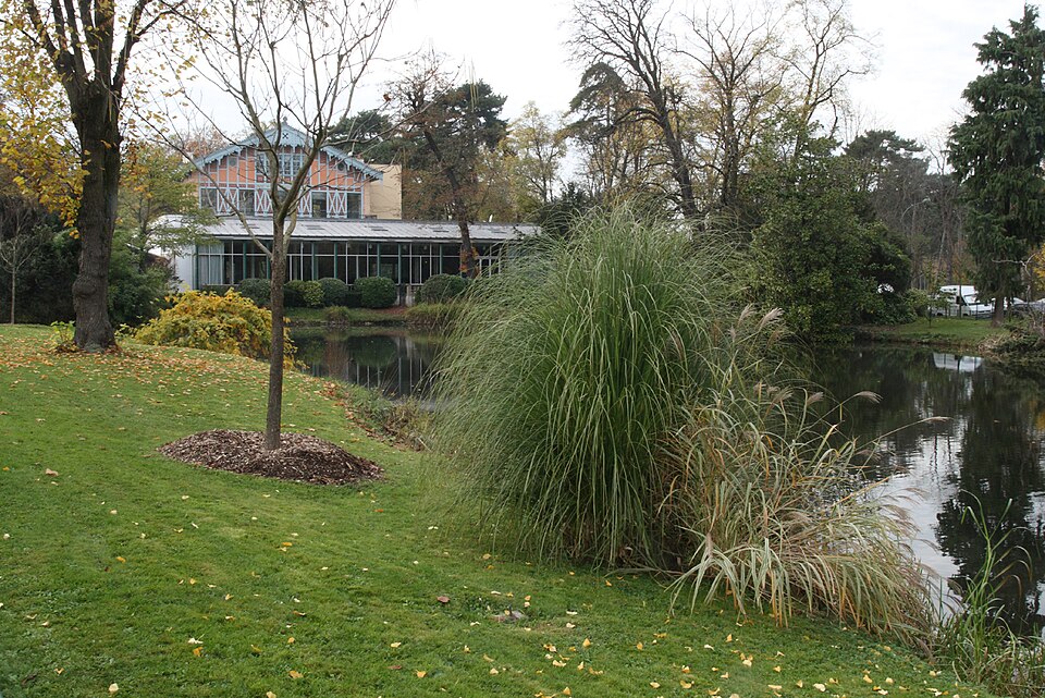 A photograph of Pavillon d'Armenonville