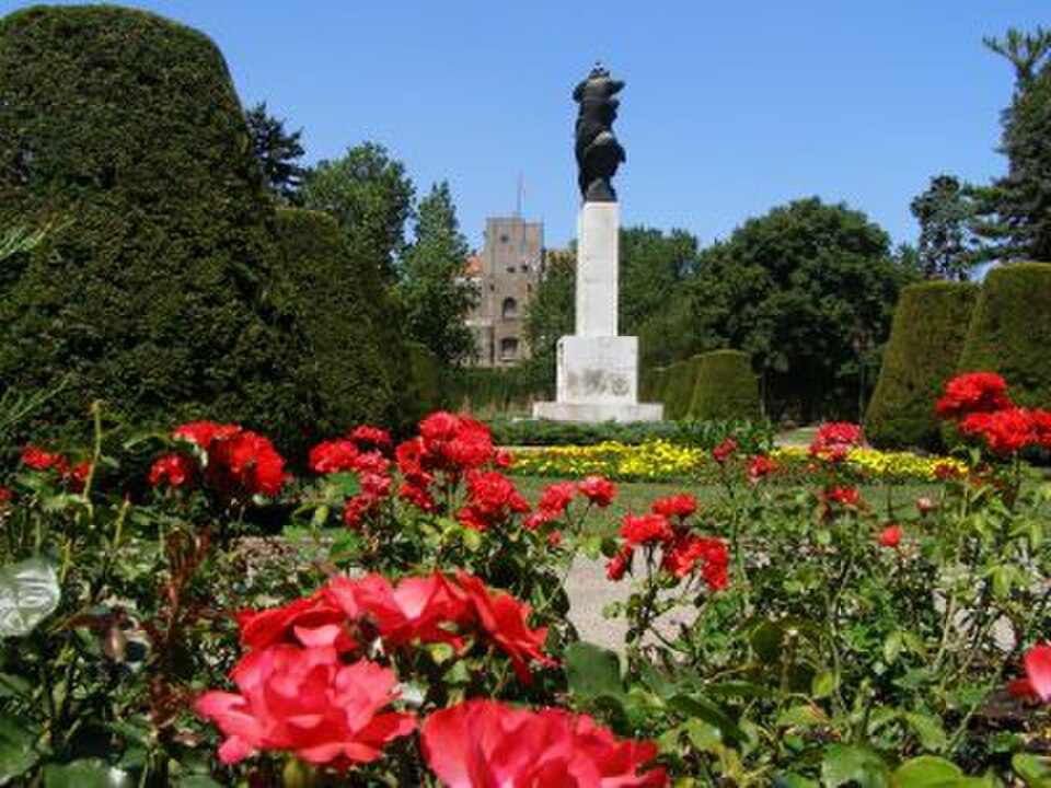 A photograph of Monument of Gratitude to France