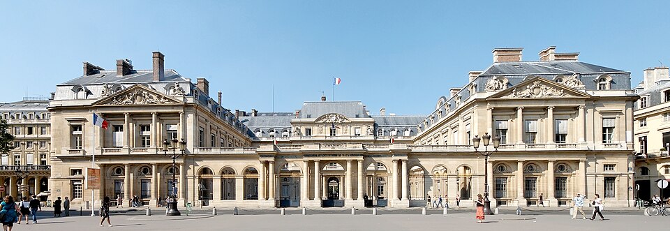 A photograph of Palais-Royal