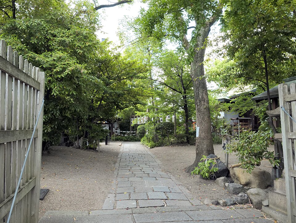 A photograph of Horikoshi Shrine
