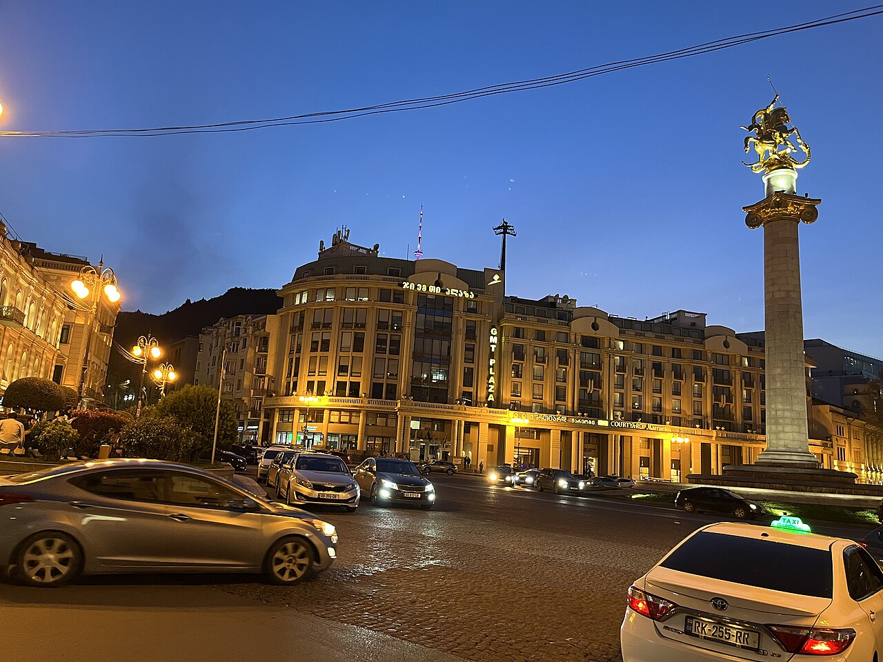Uma fotografia de თავისუფლების მოედანი