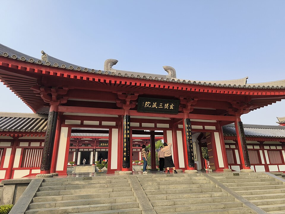 A photograph of Daci'en Temple