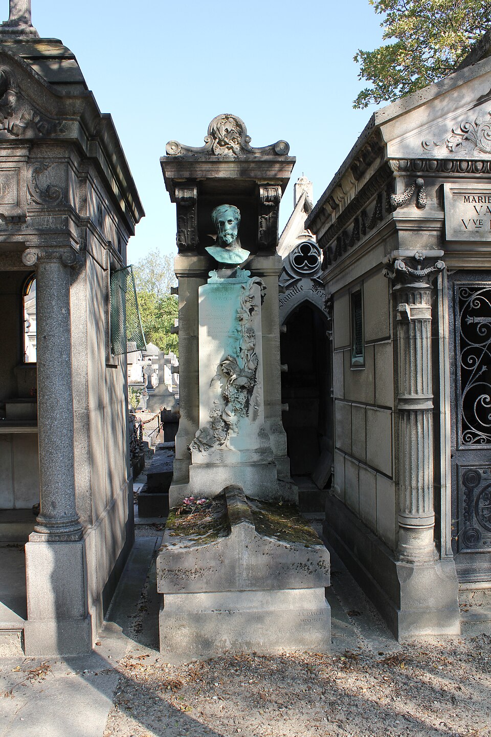 A photograph of Grave of Degeorge
