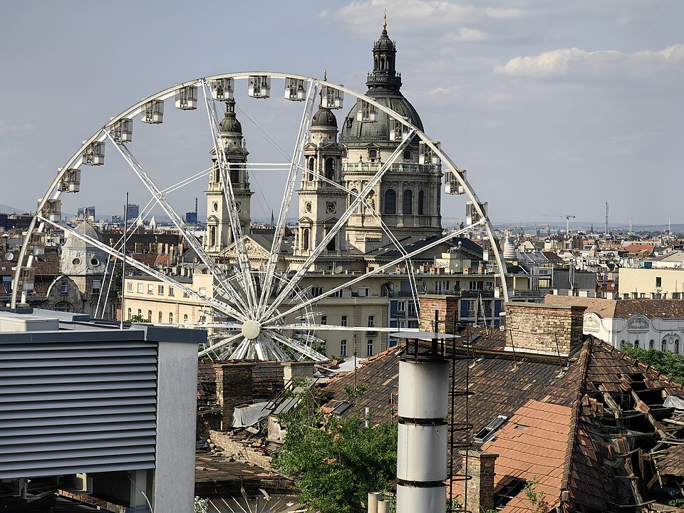 A photograph of St. Stephen's Basilica