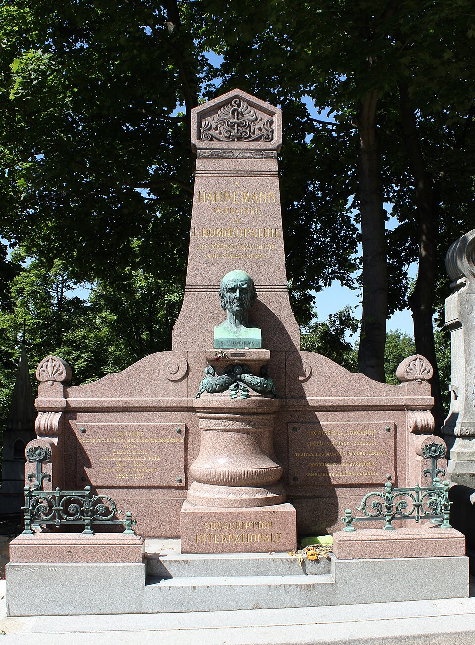 A photograph of Grave of Hahnemann